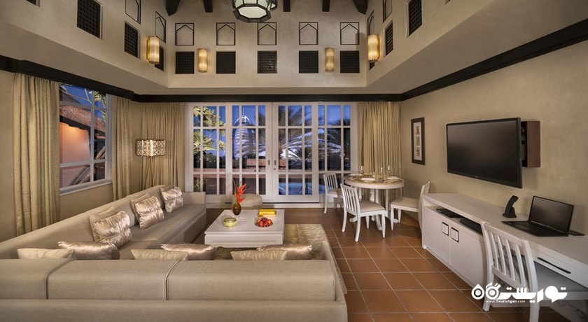 محوطه نشیمن ویلا رویال تک خوابه